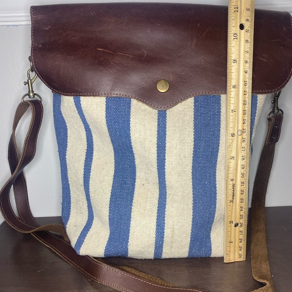 Serendipity Crossbody Bag from Bolivia - Picture 5 of 8